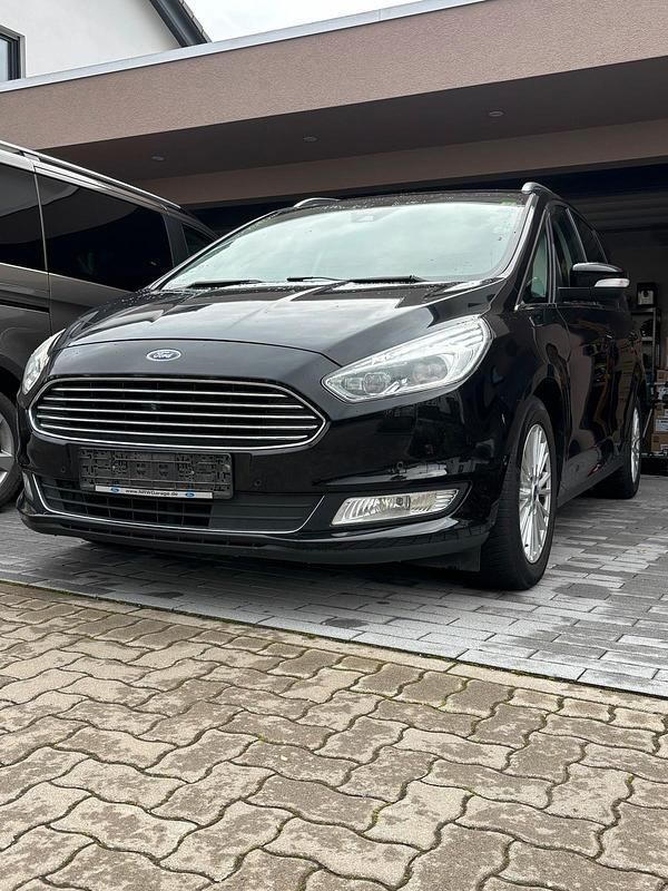 Schwarz Gebraucht 2016 Ford Galaxy Business Edition Van / Kleinbus | 10.599 € (Superpreis) - Bild 1/4