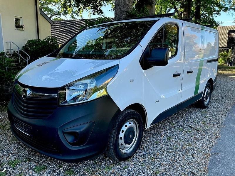 Weiß Gebraucht 2015 Opel Vivaro Van | 8.590 € (Superpreis) - Bild 1/4
