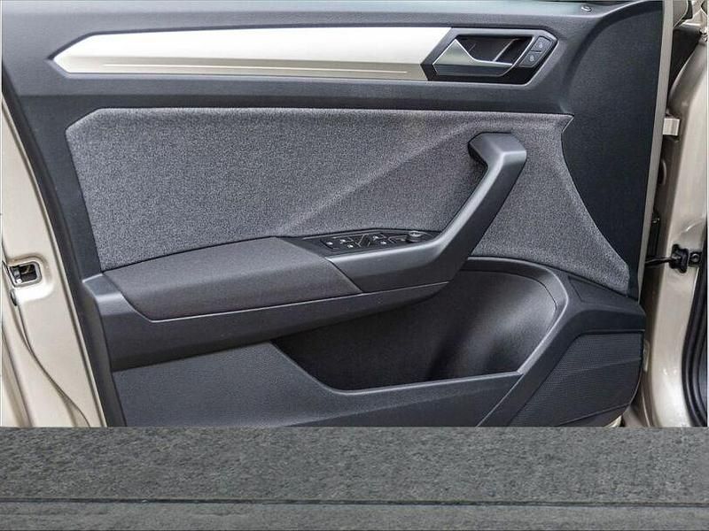 Gebraucht VW T-Roc 150 PS (110 kW) 2023 Silber SUV