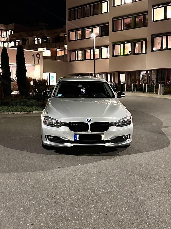 Silber Gebraucht 2013 BMW 316 Kombi | 8.000 € (Fairer Preis) - Bild 1/4