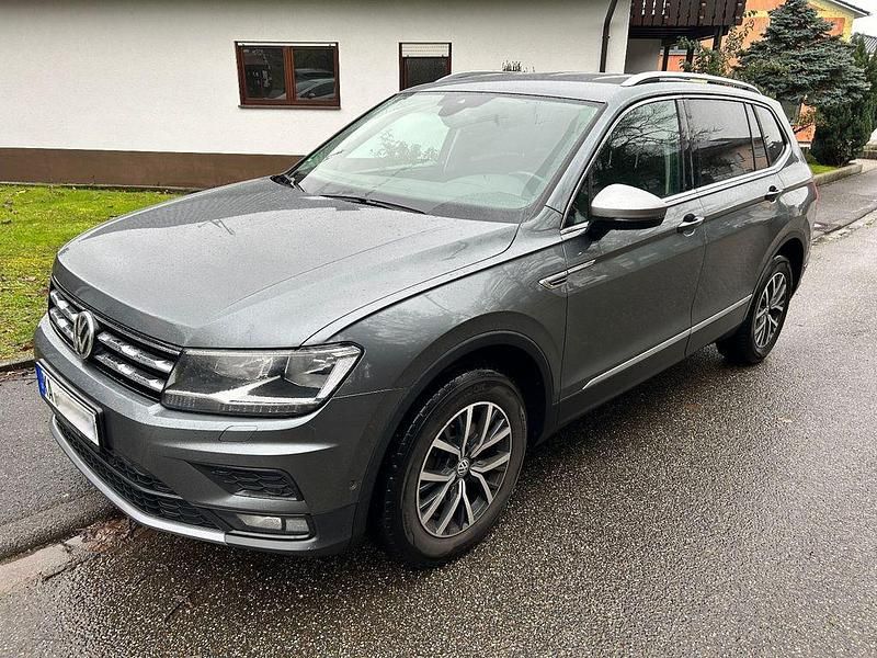 Grau Gebraucht 2018 VW Tiguan Allspace Comfortline SUV | 22.100 € (Teuer) - Bild 1/4