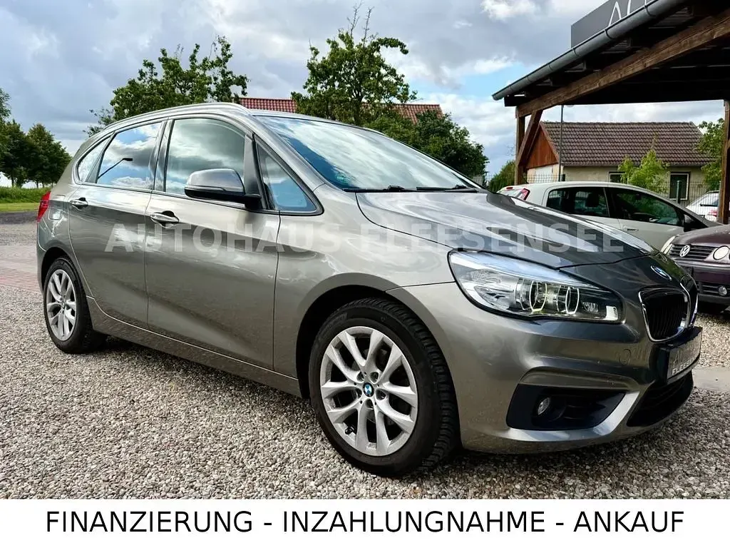Gebraucht BMW 218 Active Tourer Basis 150 PS (110 kW) 2014 Silber Van / Kleinbus