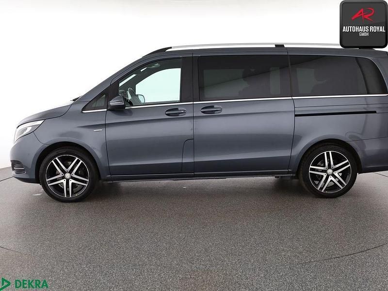 Gebraucht Mercedes V250 190 PS (139 kW) 2017 Flintgrau Van / Kleinbus