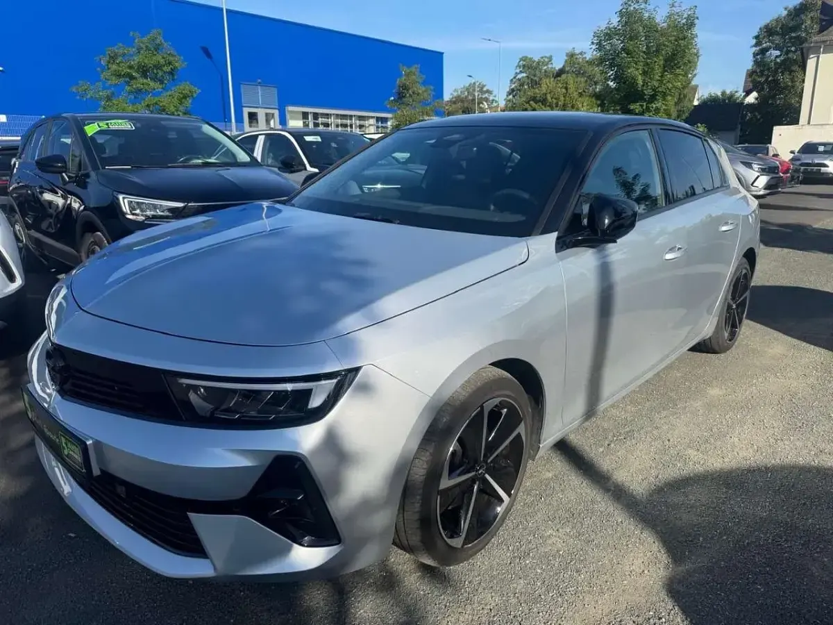 Gebraucht Opel Astra 131 PS (96 kW) 2024 Lackierung aluminiumgrau/typ Kleinwagen