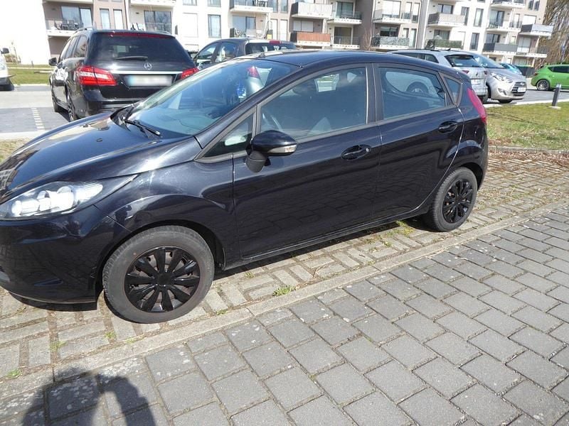 Gebraucht Ford Fiesta 82 PS (60 kW) 2010 Schwarz Kleinwagen