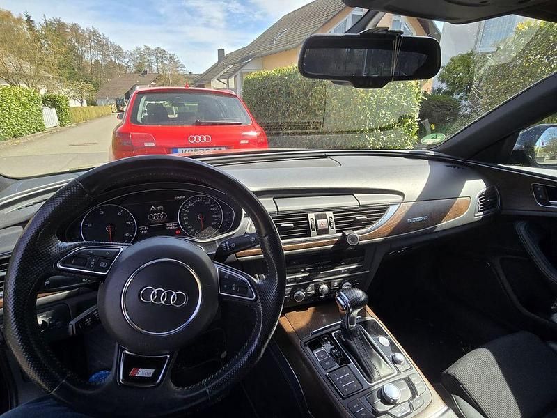 Second-hand Audi A6 S-Line 245 CP (180 kW) 2012 Negru Berlinǎ