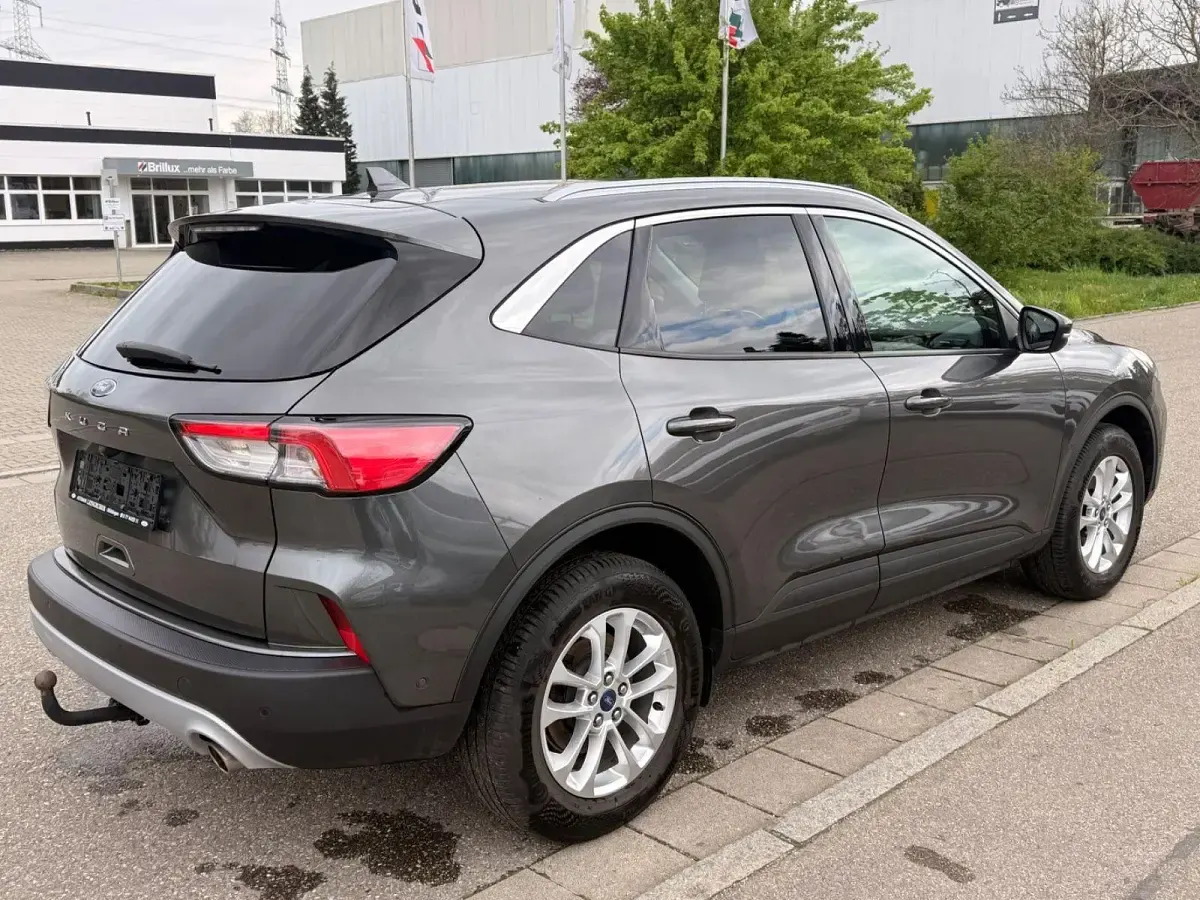 Używany Ford Kuga Titanium X 150 KM (110 kW) 2023 Szary SUV