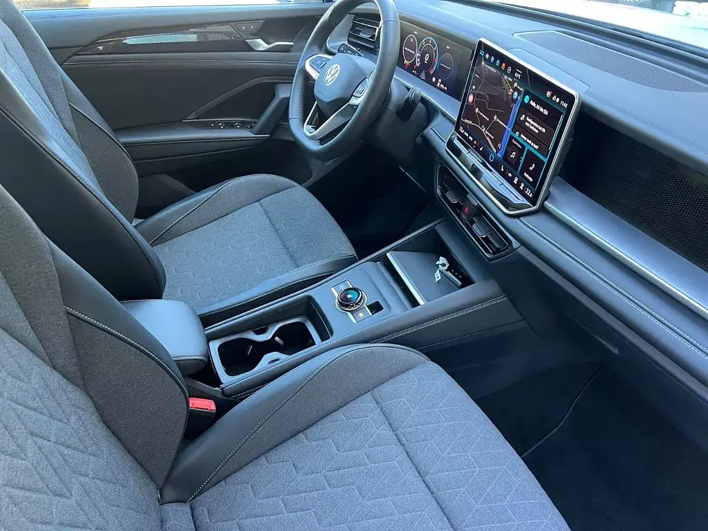 Gebraucht VW Tayron IQ Drive 193 PS (141 kW) 2025 Oryxweiß perlmutteffekt SUV