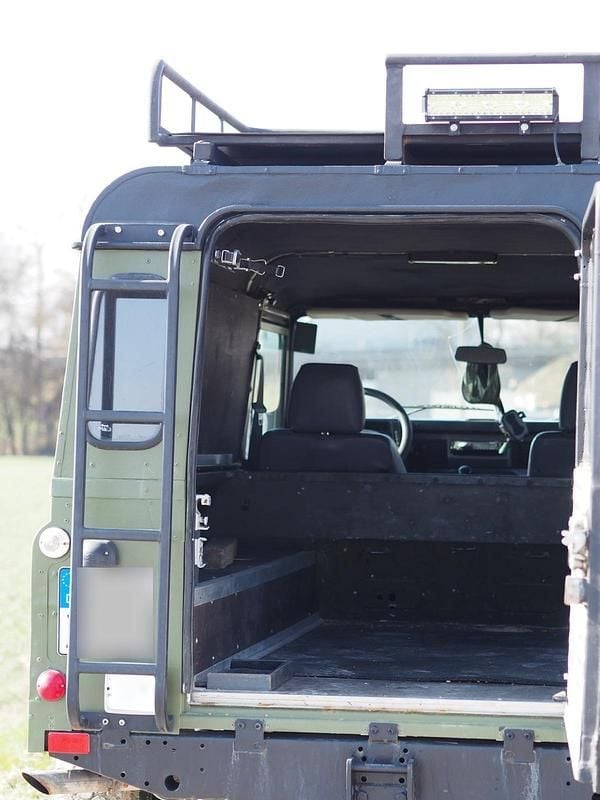 Gebraucht Land Rover Defender 112 PS (82 kW) 1998 Grün SUV