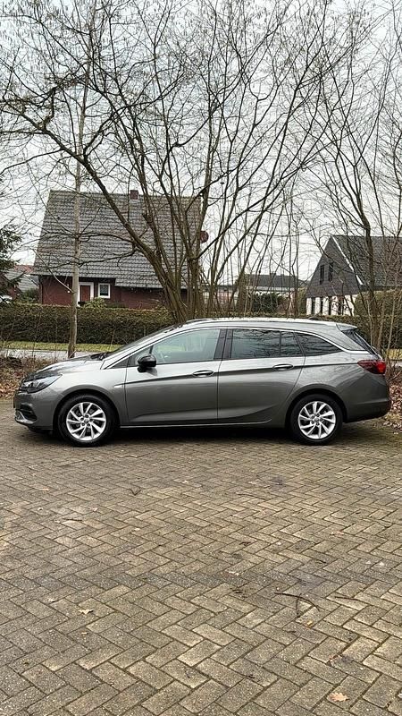 Gebraucht Opel Astra 145 PS (106 kW) 2021 Grau Kombi