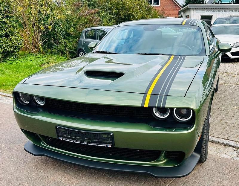 Grün Gebraucht 2022 Dodge Challenger Coupé | 29.000 € (Guter Preis) - Bild 1/4