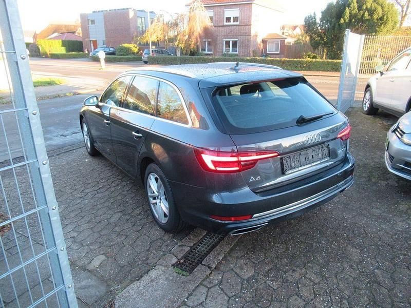 Gebraucht Audi A4 Design 150 PS (110 kW) 2019 Grau Kombi