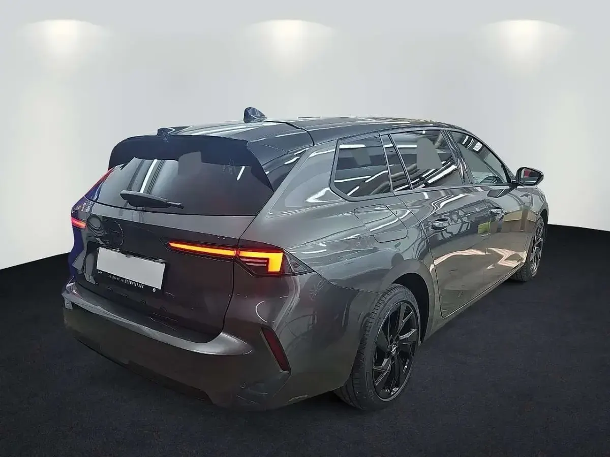 Gebraucht Opel Astra Ultimate 131 PS (96 kW) 2023 Grau Kleinwagen