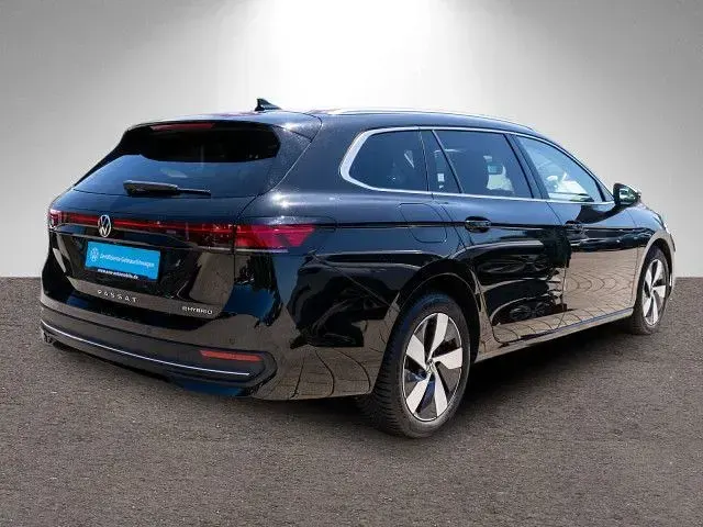 Gebraucht VW Passat Business 204 PS (150 kW) 2025 Grenadillschwarz metallic Kombi