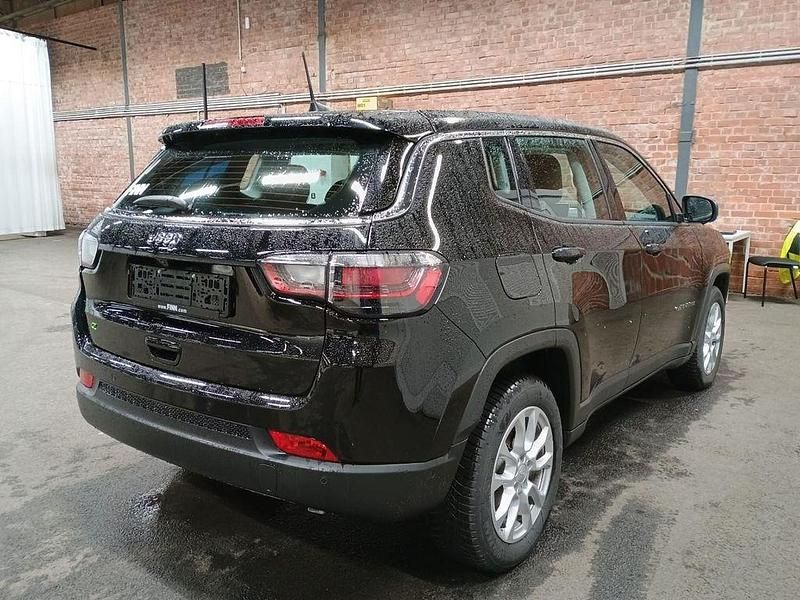 Gebraucht Jeep Compass Altitude 131 PS (96 kW) 2024 Schwarz SUV