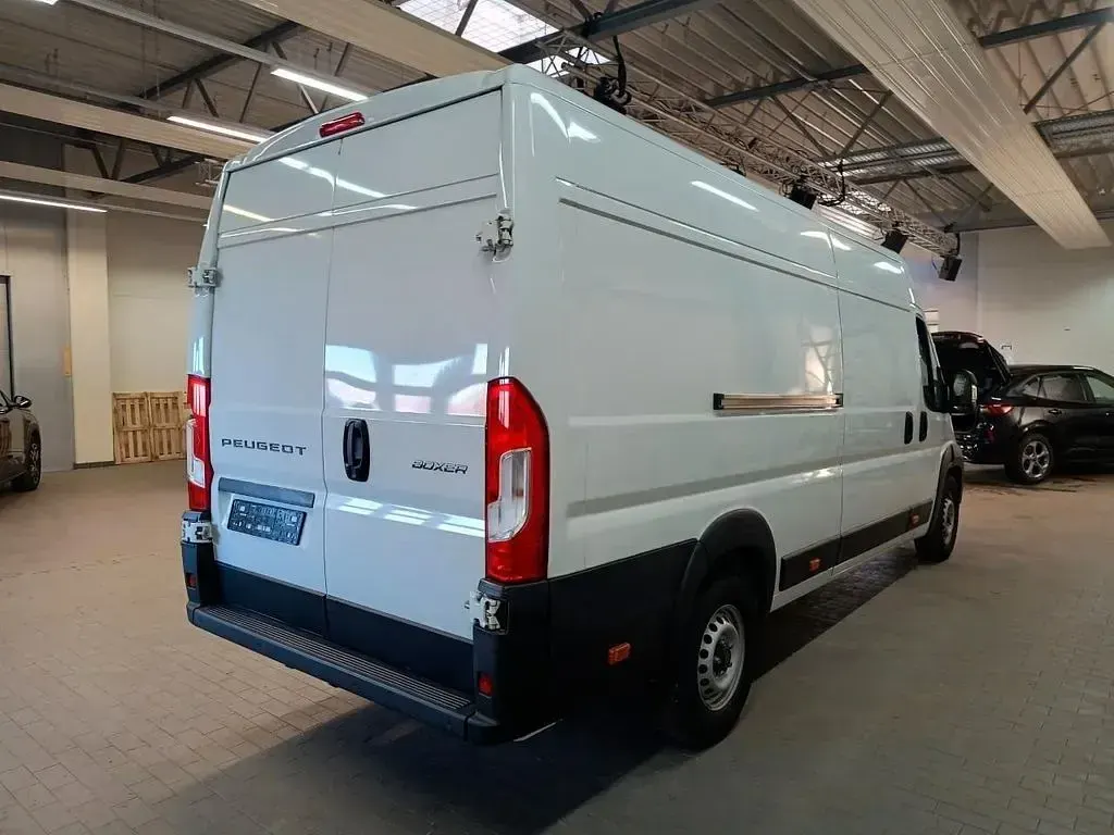 Gebraucht Peugeot Boxer 179 PS (131 kW) 2025 Weiß Van