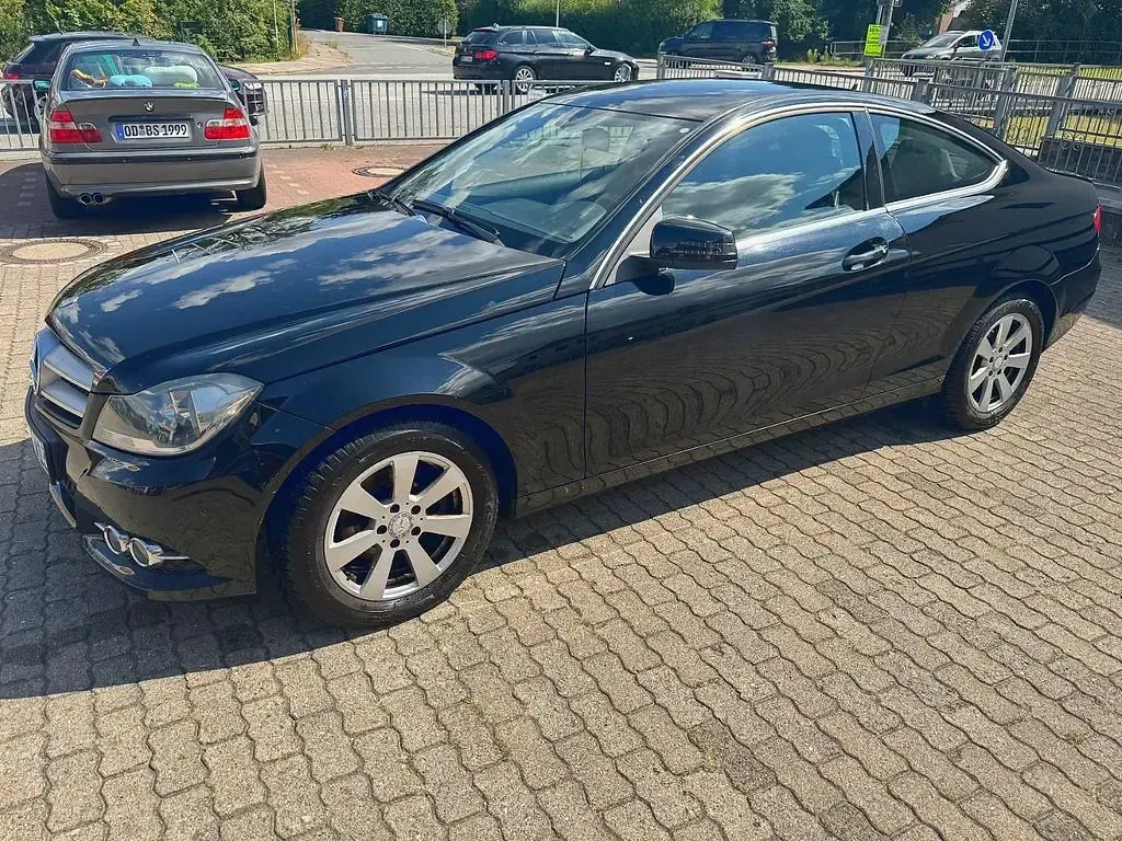 Gebraucht Mercedes C180 156 PS (114 kW) 2014 Schwarz Coupé