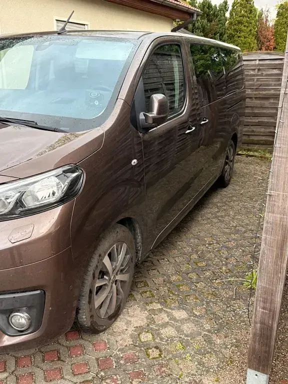 Używany Toyota Proace 177 KM (130 kW) 2019 Brązowy Minivan