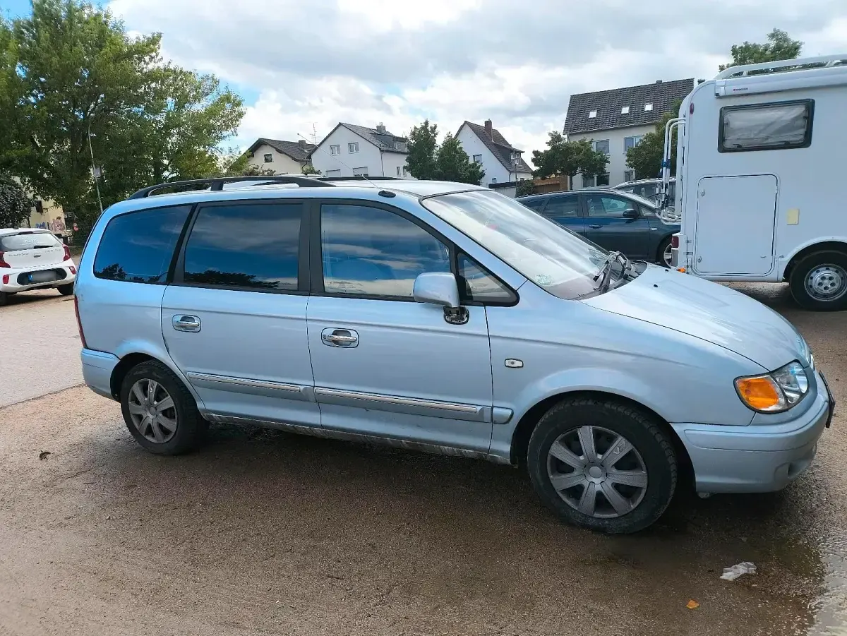 Gebraucht Hyundai Trajet 140 PS (102 kW) 2006 Silber Van / Kleinbus