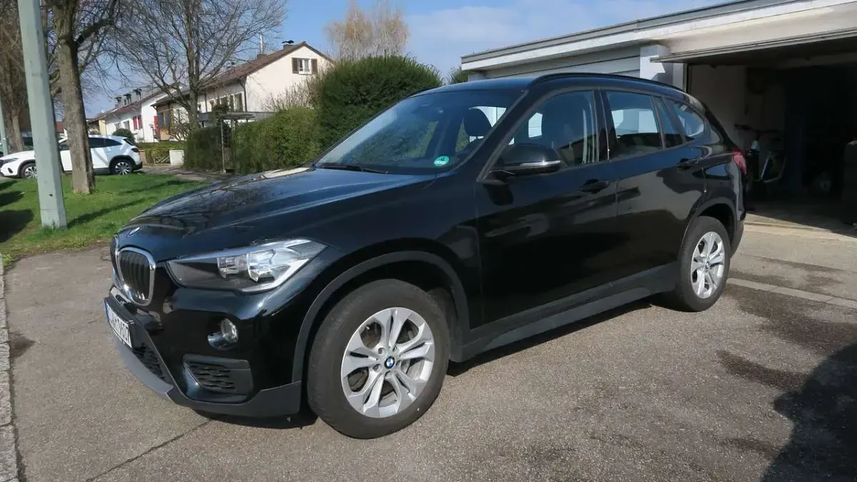 Second-hand BMW X1 192 CP (141 kW) 2019 Negru SUV