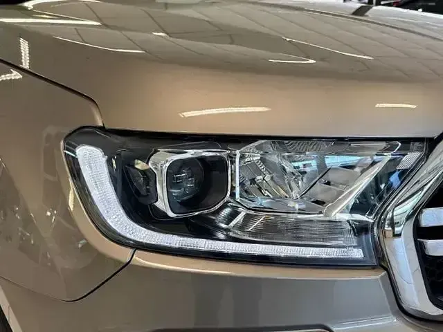 Gebraucht Ford Ranger 213 PS (156 kW) 2023 Silber Pickup