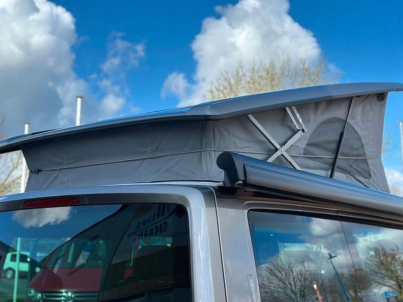 Gebraucht VW California Beach 150 PS (110 kW) 2017 Mojavebeige Van