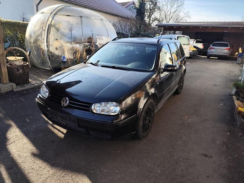 Schwarz Gebraucht 2002 VW Golf IV Kombi | 1.650 € (Fairer Preis) - Bild 1/4