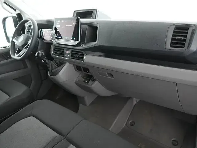 Gebraucht VW Crafter 140 PS (102 kW) 2025 Deep black Van