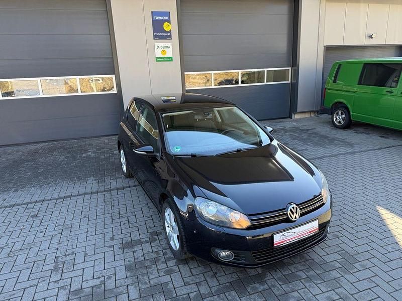 Gebraucht VW Golf VI Team 86 PS (63 kW) 2011 Schwarz Kleinwagen