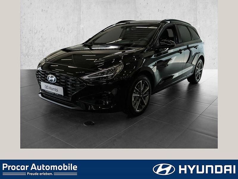 Schwarz Neu 2025 Hyundai i30 Advantage Limousine | 29.390 € (Fairer Preis) - Bild 1/4