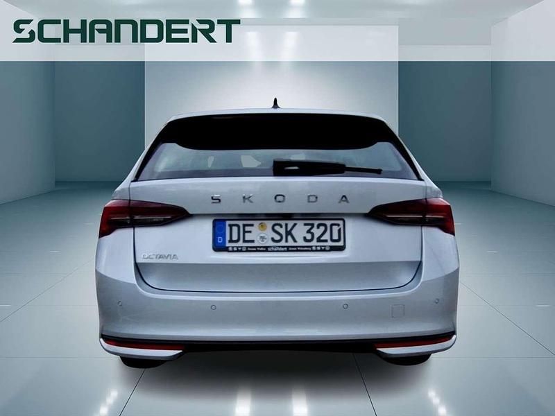 Gebraucht Skoda Octavia Selection 150 PS (110 kW) 2024 Brillantsilber metallic Kombi