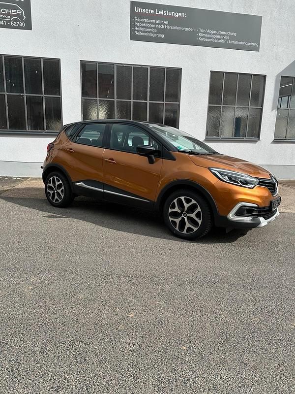 Gebraucht Renault Captur 90 PS (66 kW) 2019 Orange SUV