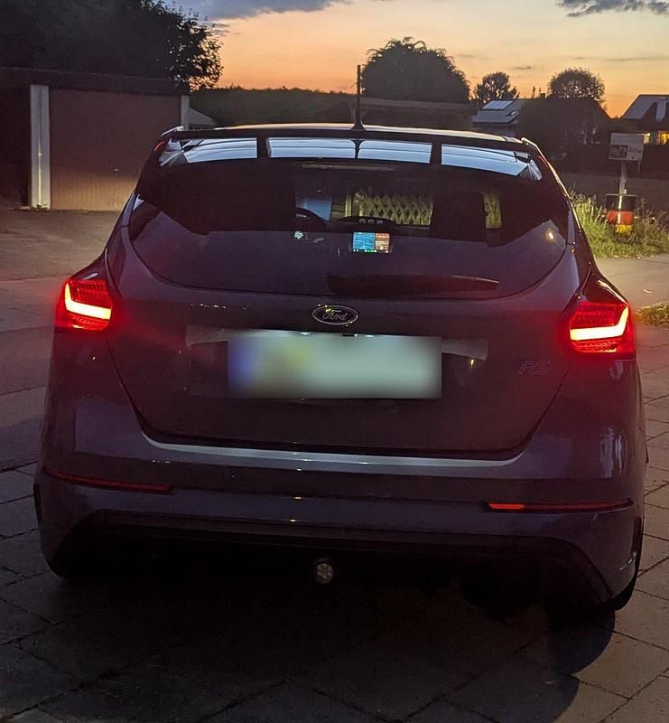 Gebraucht Ford Focus RS 349 PS (256 kW) 2017 Grau Limousine