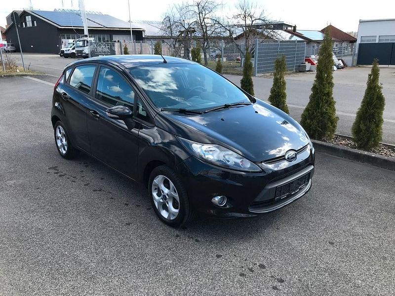 Gebraucht Ford Fiesta Trend 82 PS (60 kW) 2012 Schwarz Kleinwagen