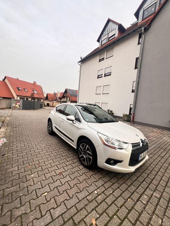 Gebraucht Citroën DS4 Sport Chic 200 PS (147 kW) 2014 Weiß Kleinwagen