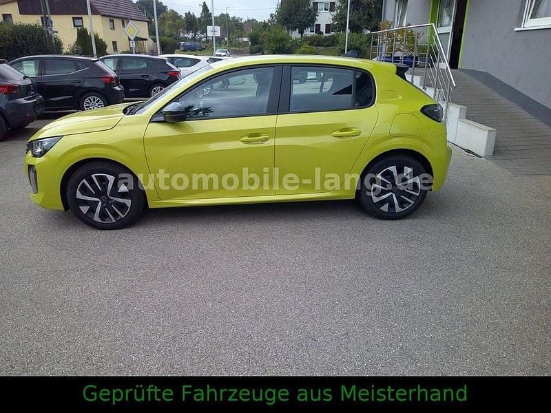 Gebraucht Peugeot 208 Active 101 PS (74 kW) 2024 Gelb Kleinwagen