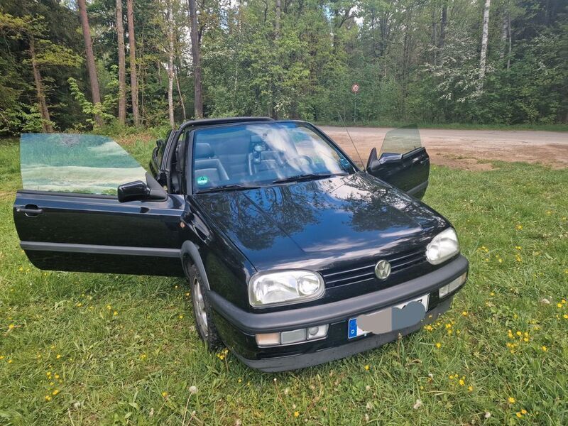 Schwarz Gebraucht 1997 VW Golf Cabriolet Conceptline Cabrio | 5.250 € (Fairer Preis) - Bild 1/4