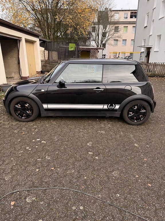 Gebraucht Mini ONE 90 PS (66 kW) 2003 Schwarz Kleinwagen