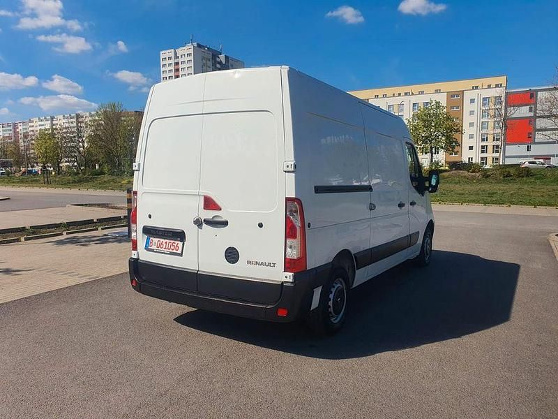 Second-hand Renault Master 125 CP (91 kW) 2013 Alb Monovolum
