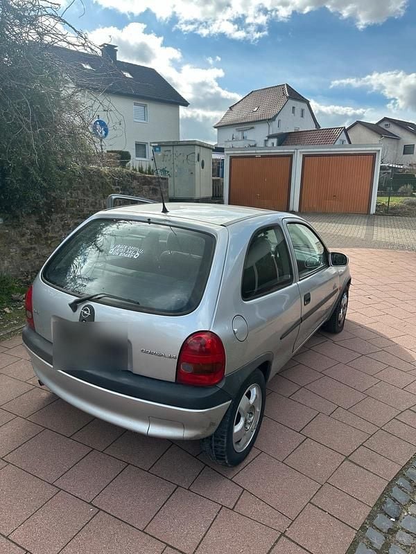 Gebraucht Opel Corsa 75 PS (55 kW) 1997 Silber Kleinwagen