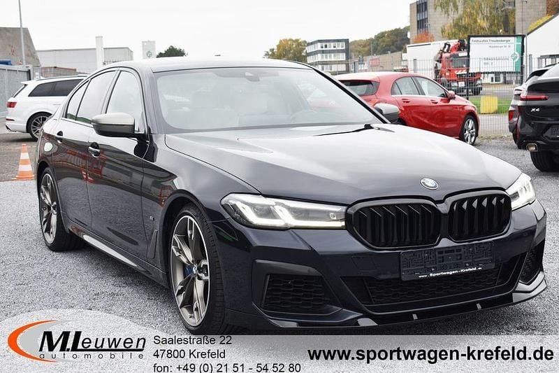 Gebraucht BMW M550 M Sport 530 PS (389 kW) 2021 Carbonschwarz metallic Limousine