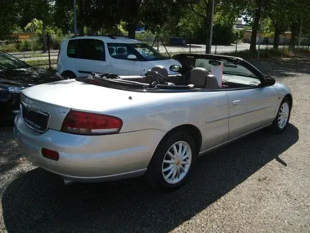 Gebraucht Chrysler Sebring Cabriolet 141 PS (103 kW) 2004 Silber Cabrio