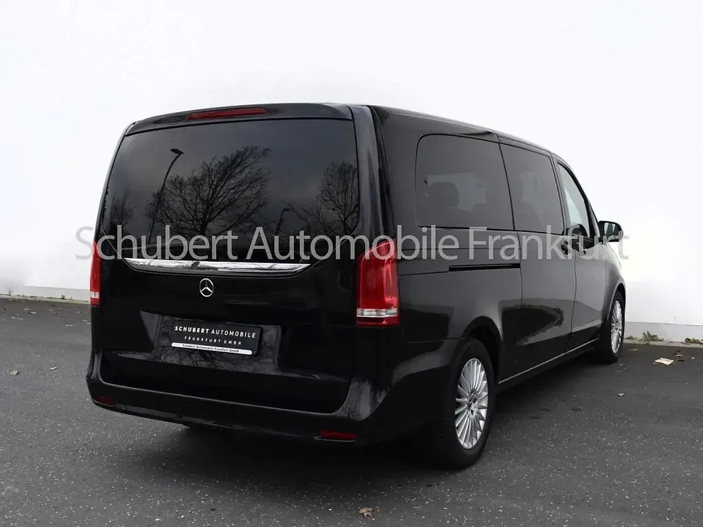 Gebraucht Mercedes V300 Avantgarde Edition 237 PS (174 kW) 2021 Schwarz Van / Kleinbus