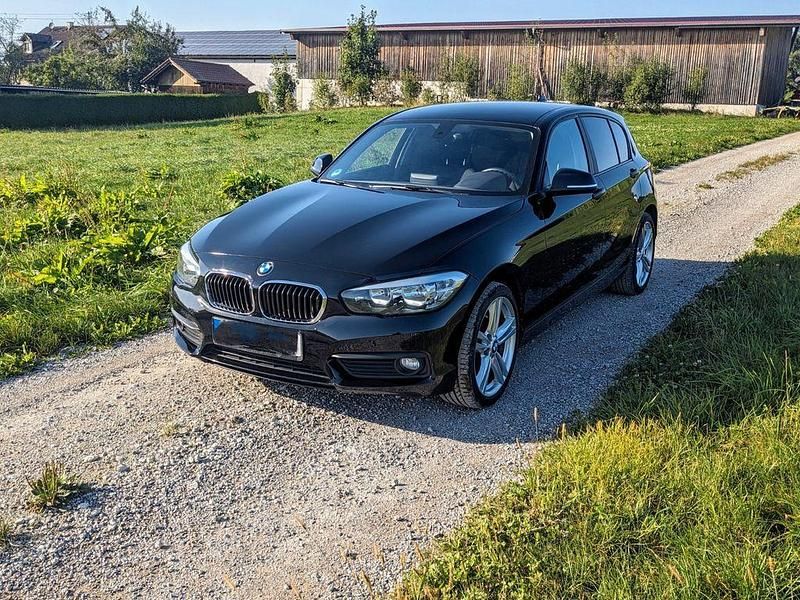 Gebraucht BMW 116 Advantage 109 PS (80 kW) 2016 Schwarz Kleinwagen