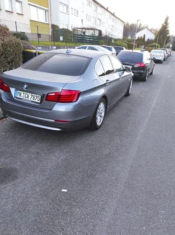 Gebraucht BMW 525 204 PS (150 kW) 2010 Grau Limousine