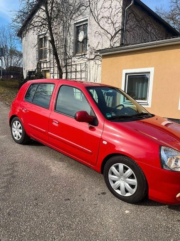 Gebraucht Renault Clio II Campus 75 PS (55 kW) 2011 Rot Kleinwagen