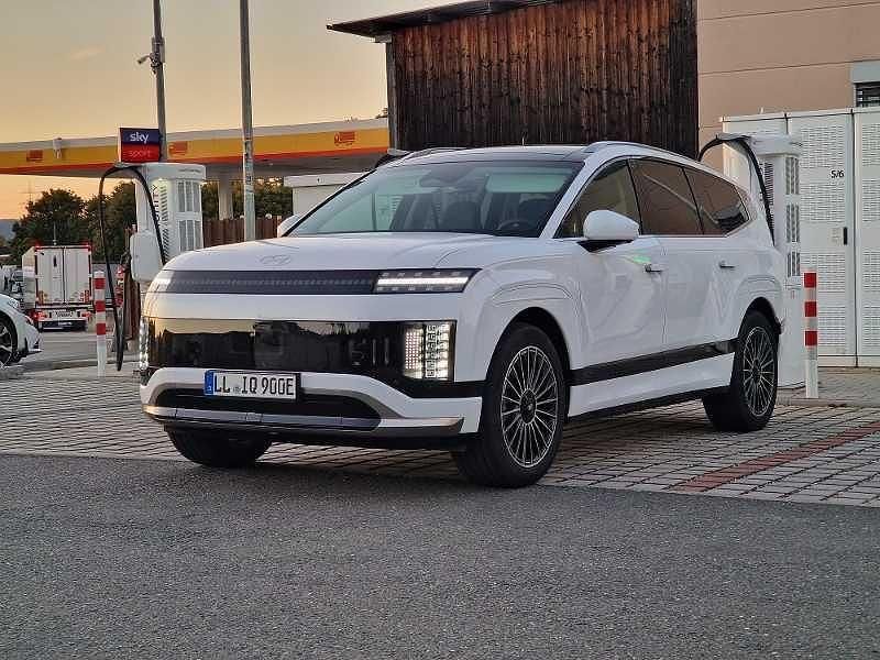Gebraucht Hyundai Ioniq 9 225 kW (307 PS) 2025 Weiß SUV