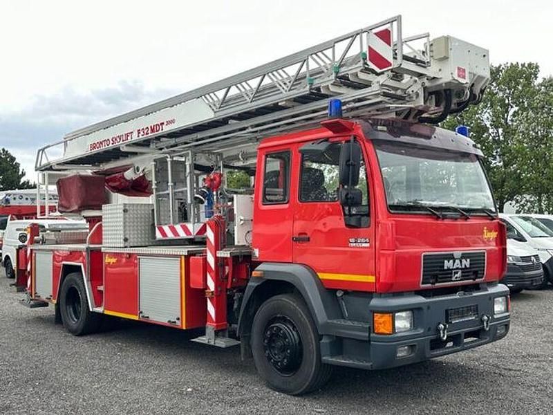 Gebraucht MAN TGE 191 PS (140 kW) 1998 Andere Van