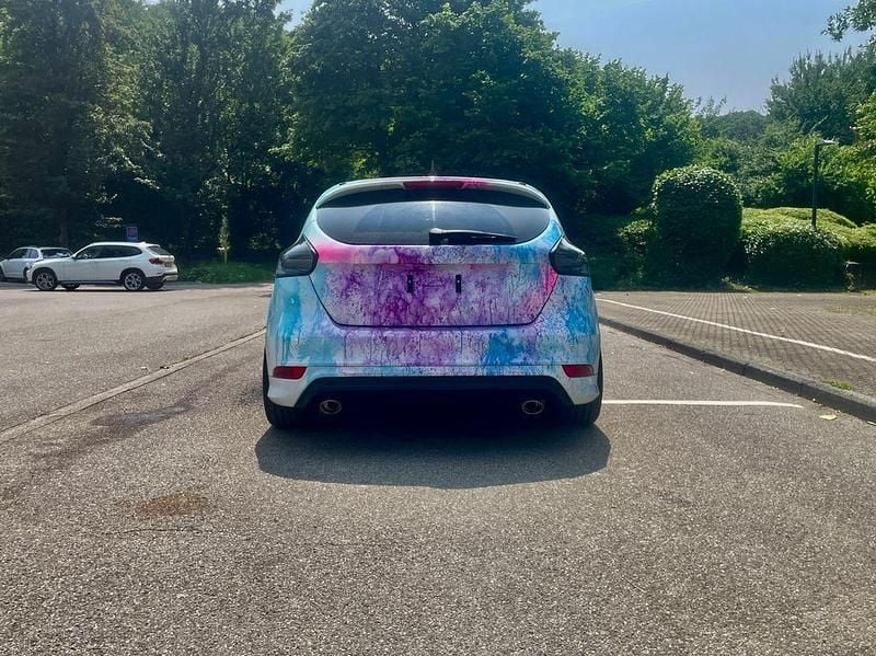 Gebraucht Ford Focus ST 150 PS (110 kW) 2017 Weiß Limousine