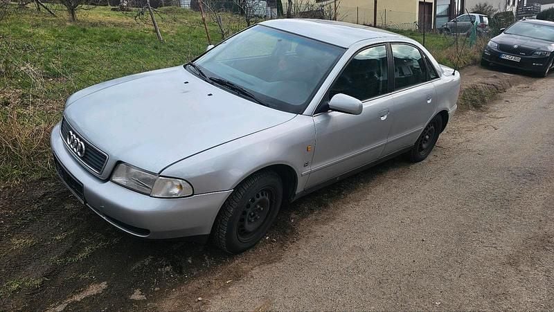 Gebraucht Audi A4 193 PS (141 kW) 1997 Silber Limousine